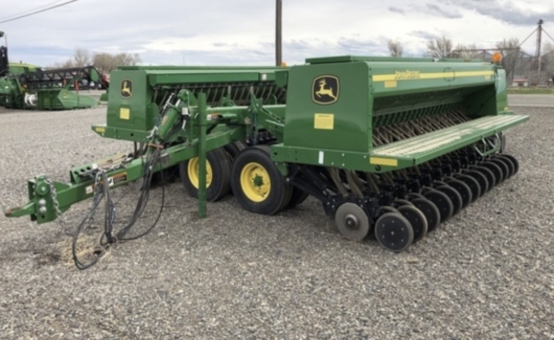 Сеялки джон. John Deere 455. Сеялка John Deere 455. John Deere 730 сеялка. Джон Дир 455 сошники.